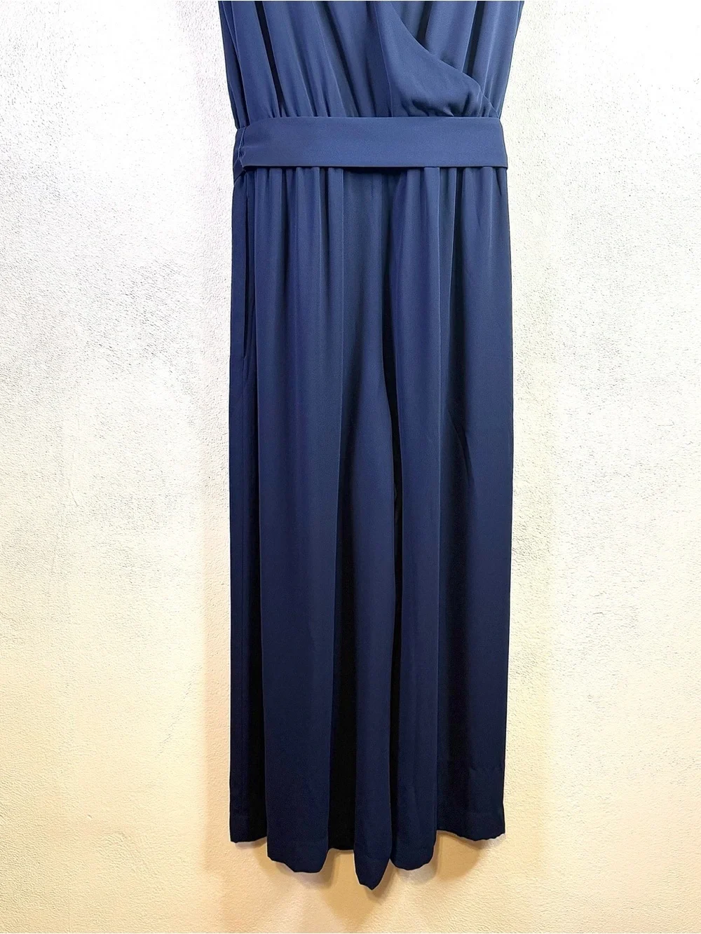 Aritzia Babaton Maximillian Belted Wide Leg Sleeveless Jumpsuit Navy Blue Size L